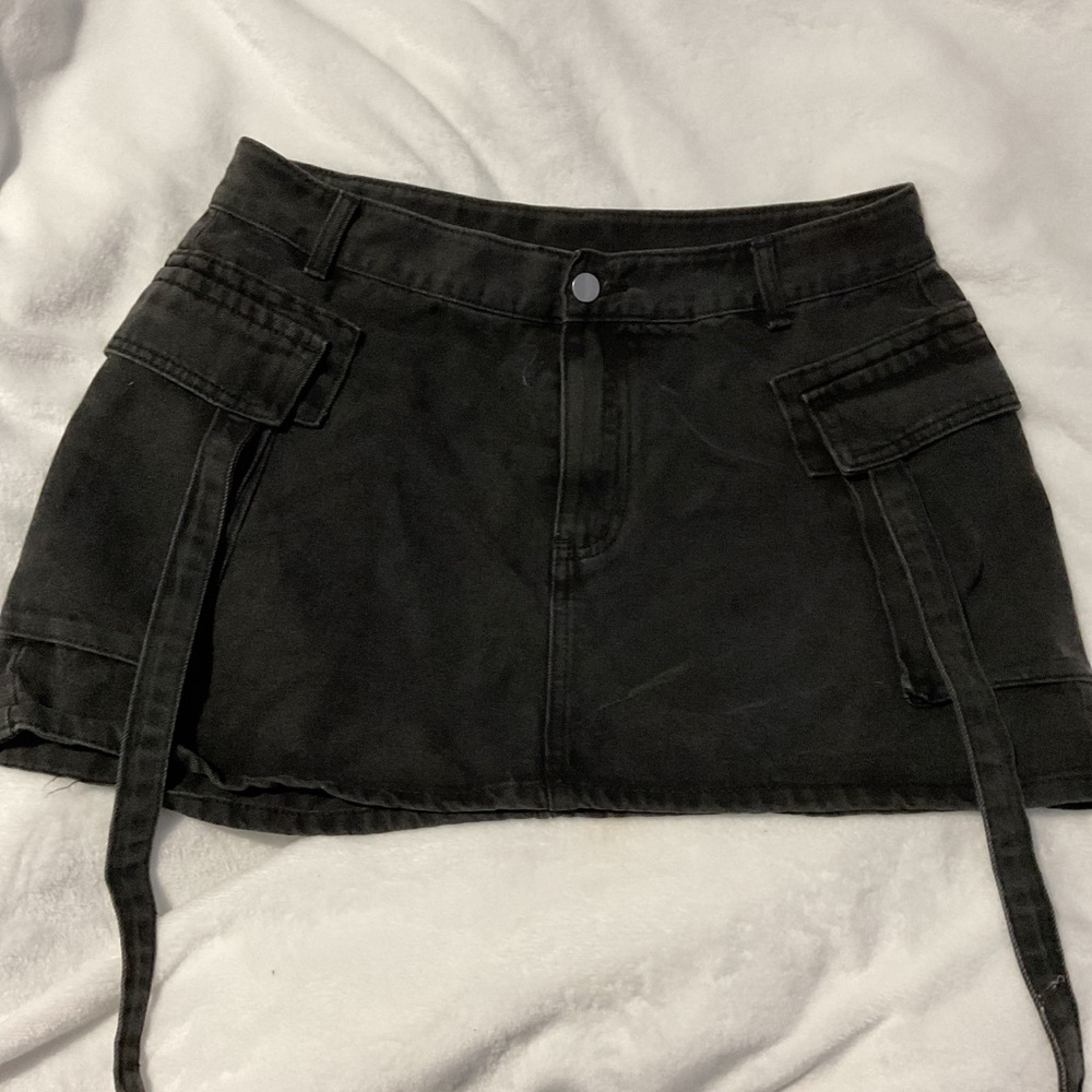 SHEIN Black Mini Skirt with Pockets